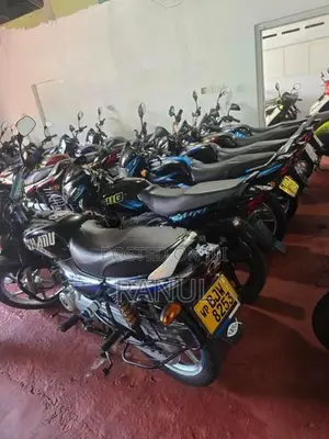Bajaj CT100 2025