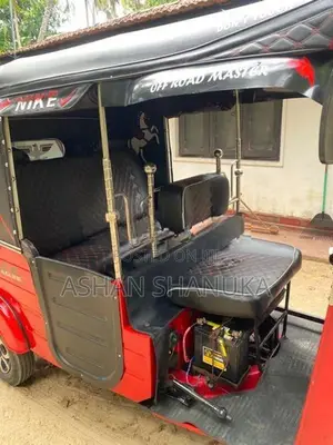 Bajaj RE 2010