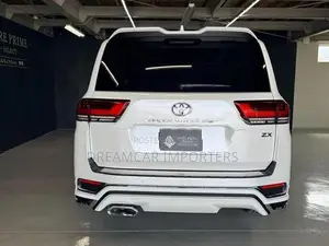 Toyota Land Cruiser Sahara LC300 2026