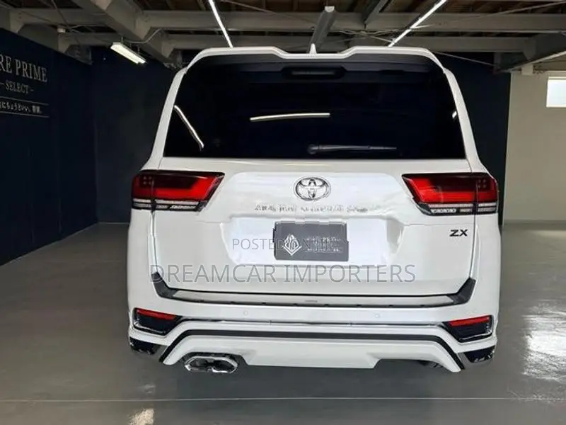 Toyota Land Cruiser Sahara LC300 2026