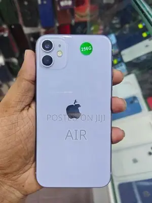 Apple iPhone 11 (Used)