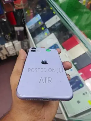 Apple iPhone 11 (Used)