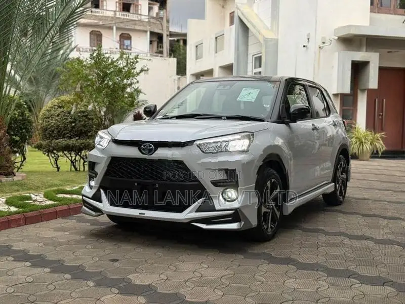 Toyota Raize HYBRID-BSM-BLACK TOP 2026