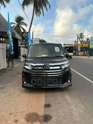 Toyota Roomy CUSTOM GT 2025