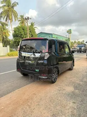 Toyota Roomy CUSTOM GT 2025