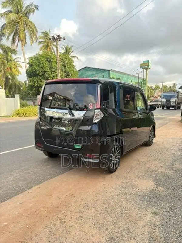 Toyota Roomy CUSTOM GT 2025