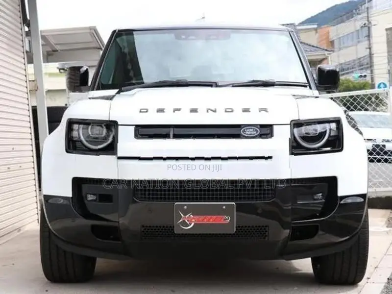 Land Rover Defender 110 XDynamic SE P300 2026