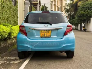 Toyota Vitz 2015
