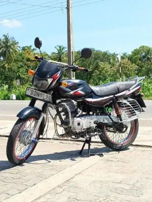 Bajaj CT100 2016