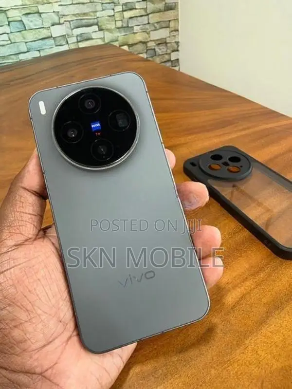 Vivo X300 12GB 256GB 5G (Used)