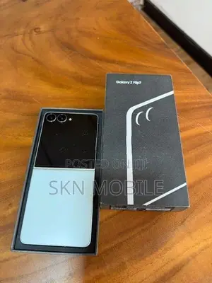Samsung Galaxy Z Flip 7 12GB 512GB 5G (Used)