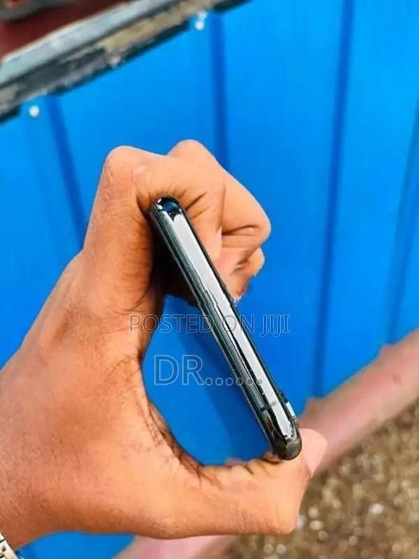 Apple iPhone XS Max (Used)
