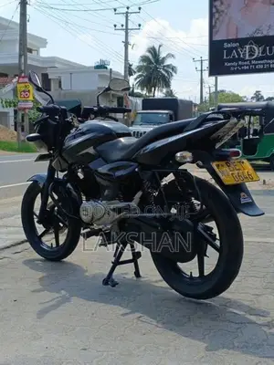 Bajaj Pulsar 150 2015