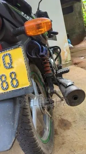 Bajaj Platina 100 2017