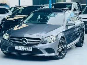 Mercedes Benz C200 AMG Premium 2nd DIMO 2020