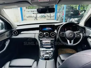 Mercedes Benz C200 AMG Premium 2nd DIMO 2020