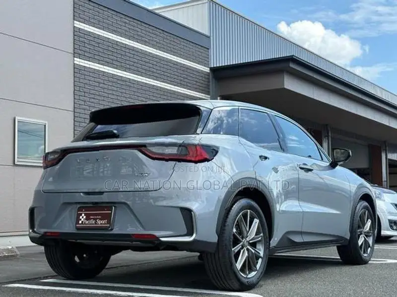 Lexus LBX Elegant Hybrid 2026