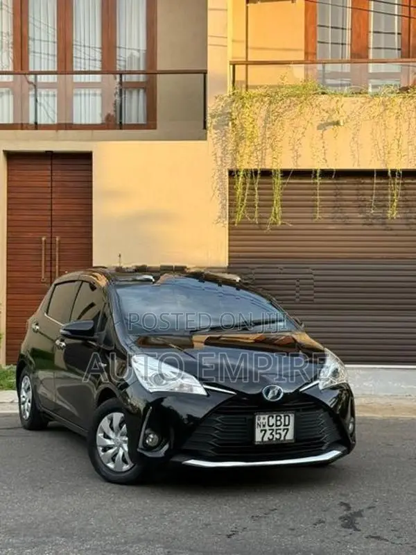 Toyota Vitz Hybrid 2017