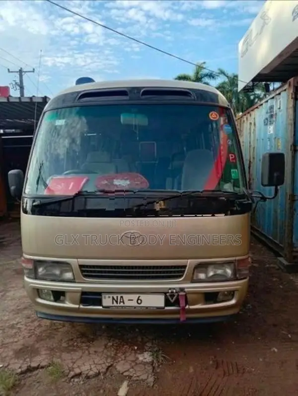 Toyota Coaster 2005
