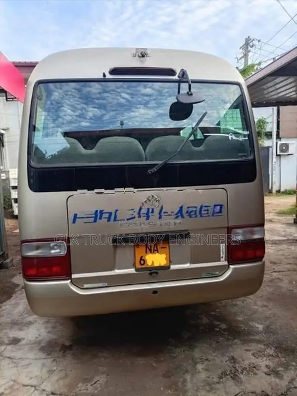 Toyota Coaster 2005
