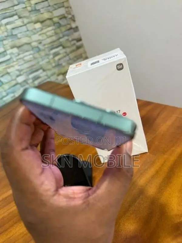 Xiaomi 17 12GB512GB (Used)