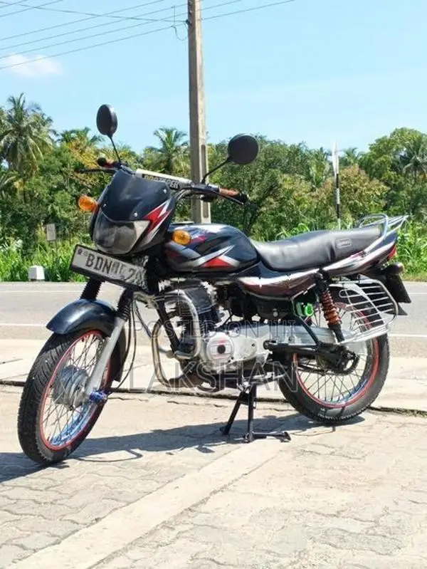 Bajaj CT100 2016