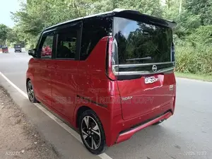 Nissan Roox 2025
