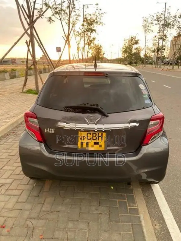 Toyota Vitz 2016