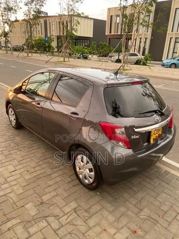 Toyota Vitz 2016