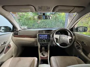 Toyota Premio 2011