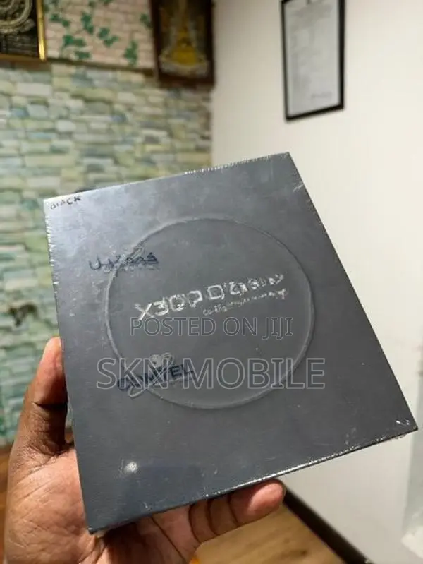 Vivo X300 ultra16GB512GB (Brand New)