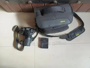 Nikon භාවිත කරන ලද නිකෝන් කැමරාවක්