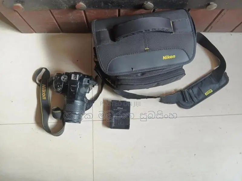 Nikon භාවිත කරන ලද නිකෝන් කැමරාවක්
