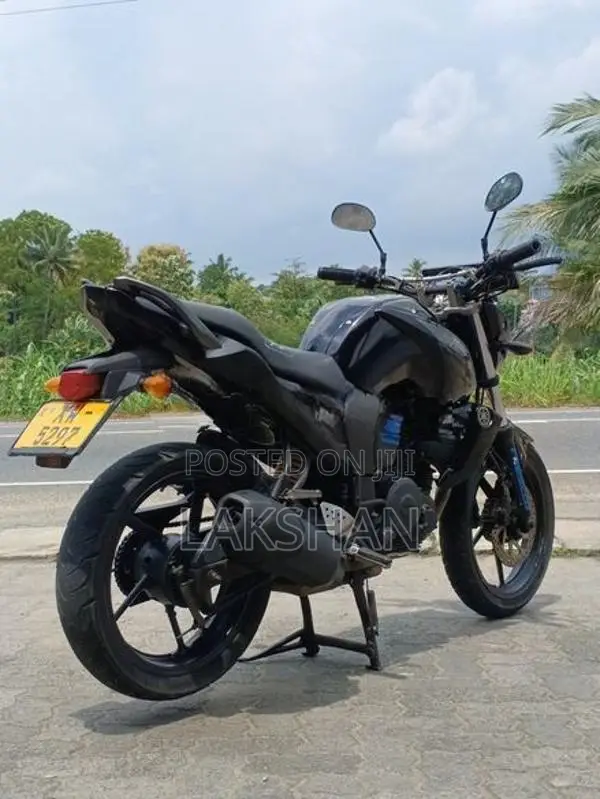 Yamaha FZ 2012