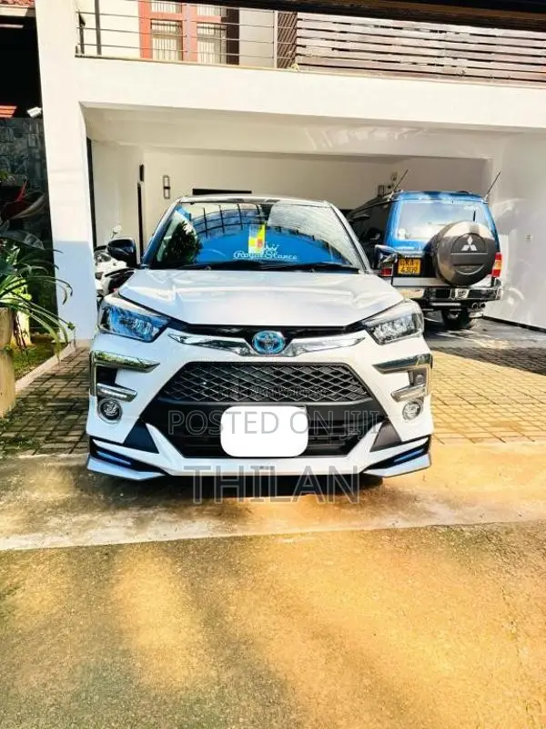 Toyota Raize Z Hybrid BSM 2025 SUV (Used)