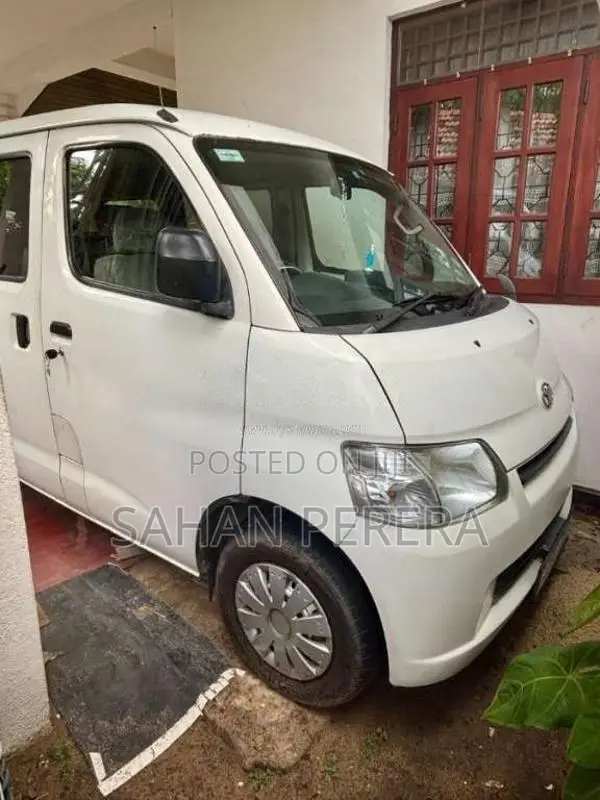 Toyota TownAce S402M Van 2011 Van (Used)