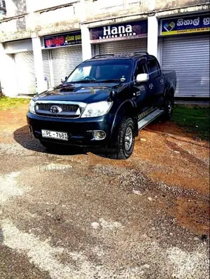 Toyota Hilux Vigo 2013 Pickup (Used)