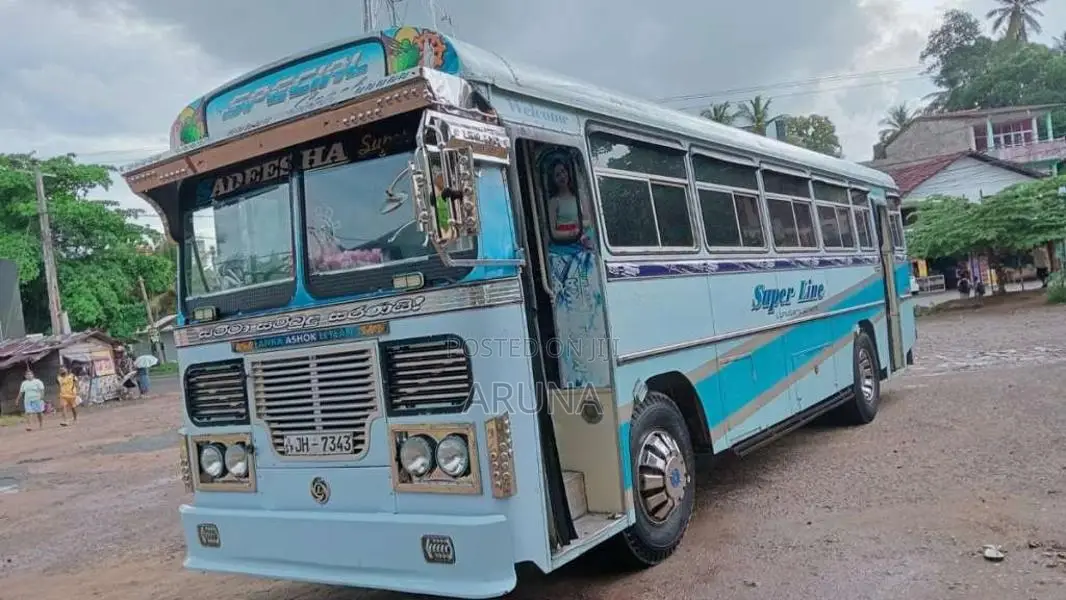 Ashok-Leyland Viking 2004 Bus (Used)