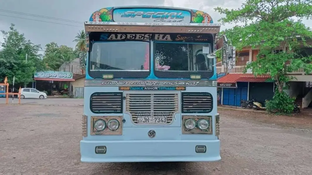 Ashok-Leyland Viking 2004 Bus (Used)