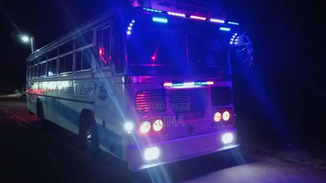 Ashok-Leyland Viking 2004 Bus (Used)