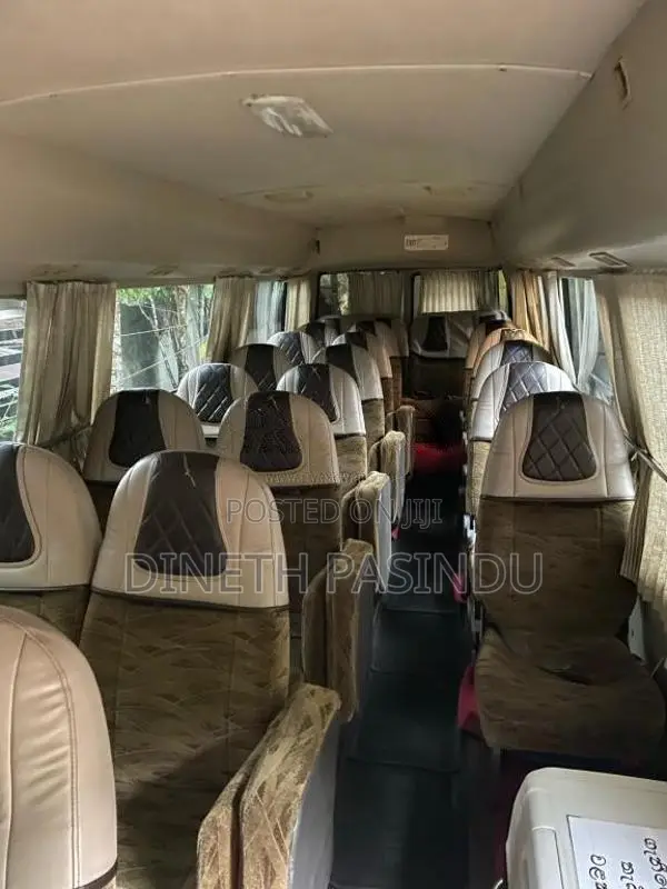 Mitsubishi Rosa 2011 Bus (Used)