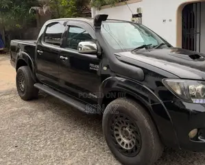 Toyota Hilux Invincible UK 2007 Pickup (Used)