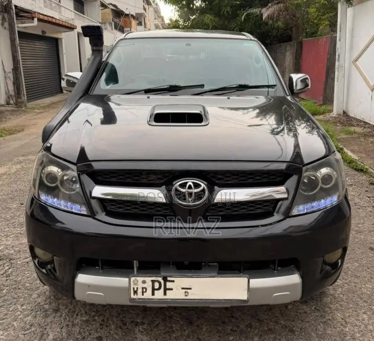 Toyota Hilux Invincible UK 2007 Pickup (Used)