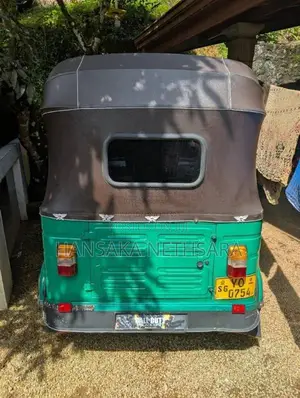 Bajaj RE 2011 Three Wheel (Used)