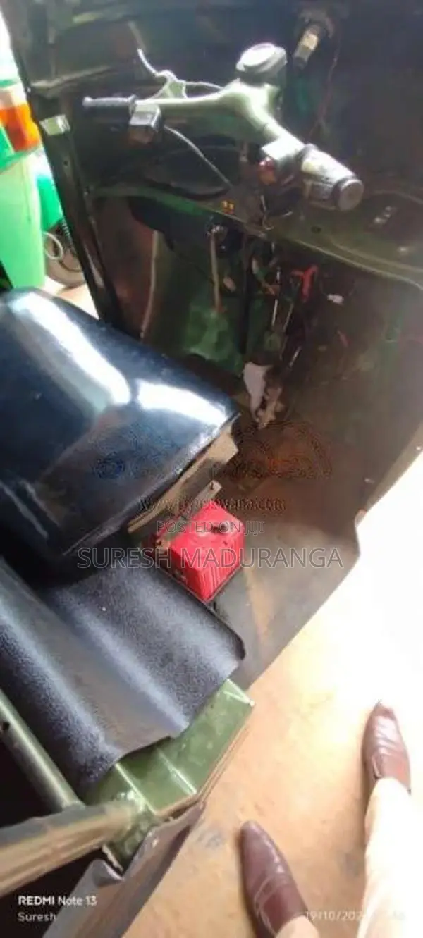 Bajaj RE 2 Stroke 2005 Three Wheel (Used)