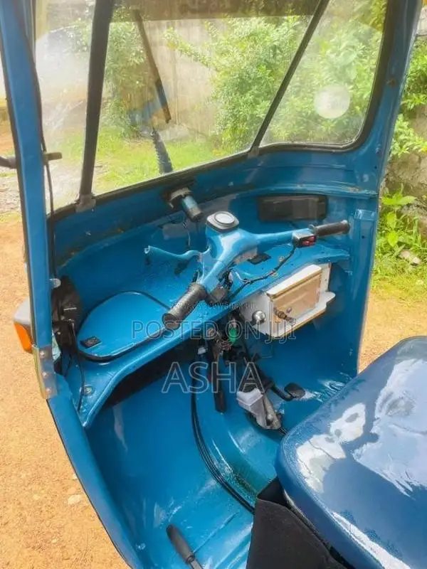 Bajaj 2 Stroke 2005 Three Wheel (Used)