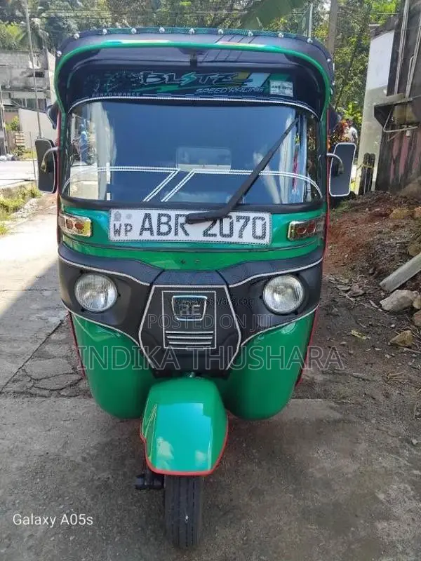 Bajaj 4 stroke 2018 Three Wheel (Used)
