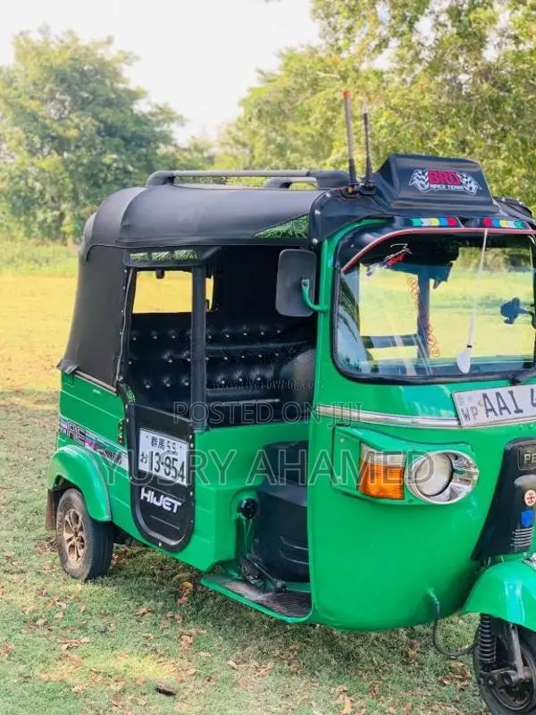 Bajaj RE 4 Stroke 2013 Three Wheel (Used)