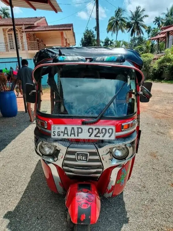 Bajaj RE 205 2014 Three Wheel (Used)