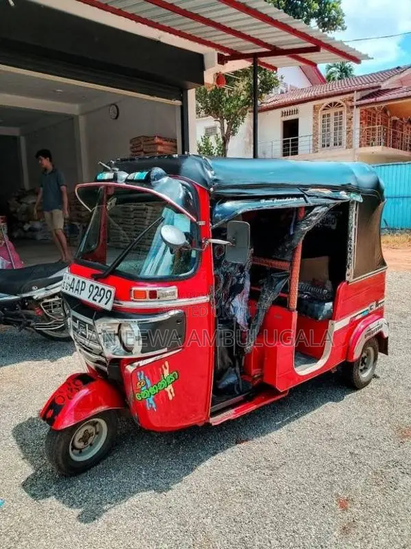 Bajaj RE 205 2014 Three Wheel (Used)